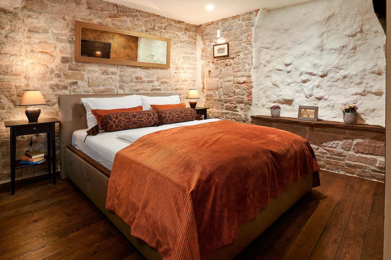 Rustic Apartments Sv Frane In The Old Town Sibenik Ngoại thất bức ảnh