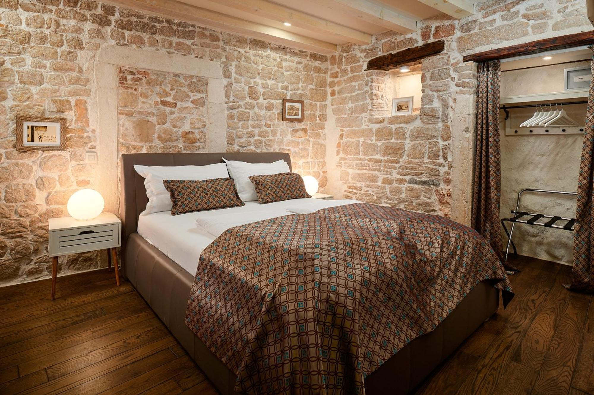 Rustic Apartments Sv Frane In The Old Town Sibenik Ngoại thất bức ảnh
