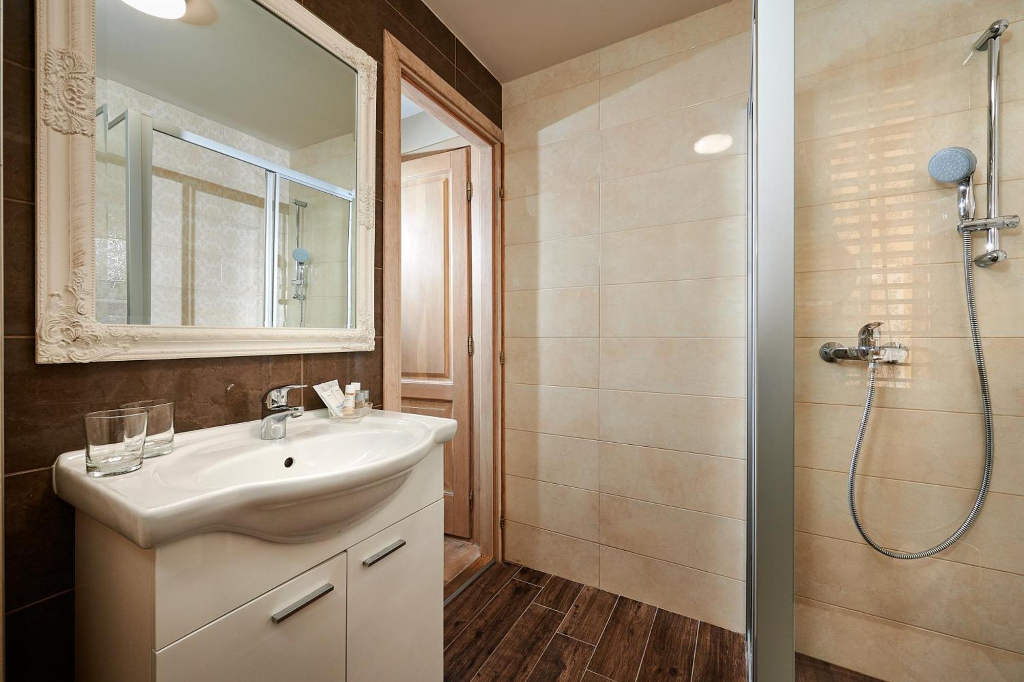 Rustic Apartments Sv Frane In The Old Town Sibenik Ngoại thất bức ảnh